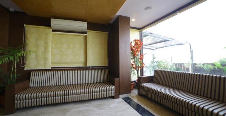 Oyo 1681 Hotel Devansh أُودايبور المظهر الخارجي الصورة
