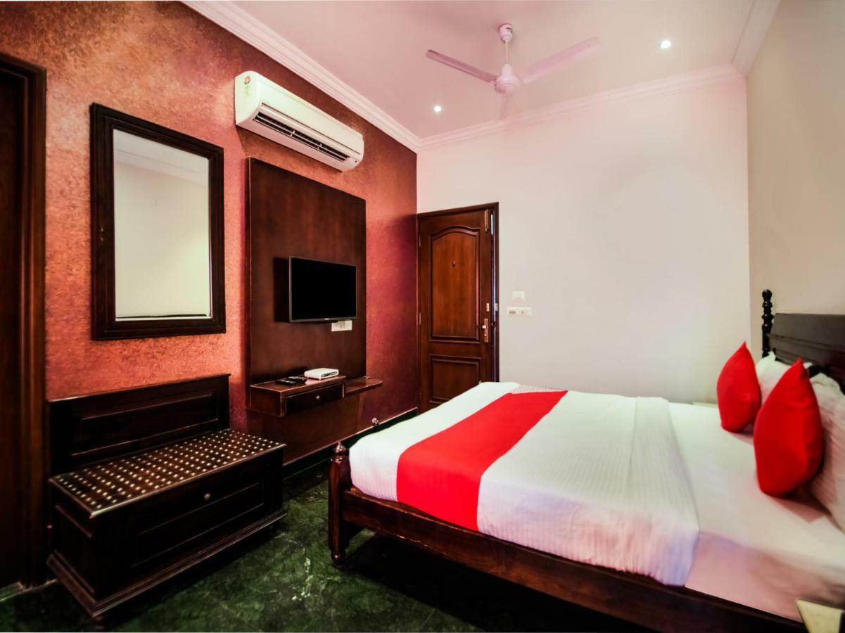 Oyo 1681 Hotel Devansh أُودايبور المظهر الخارجي الصورة