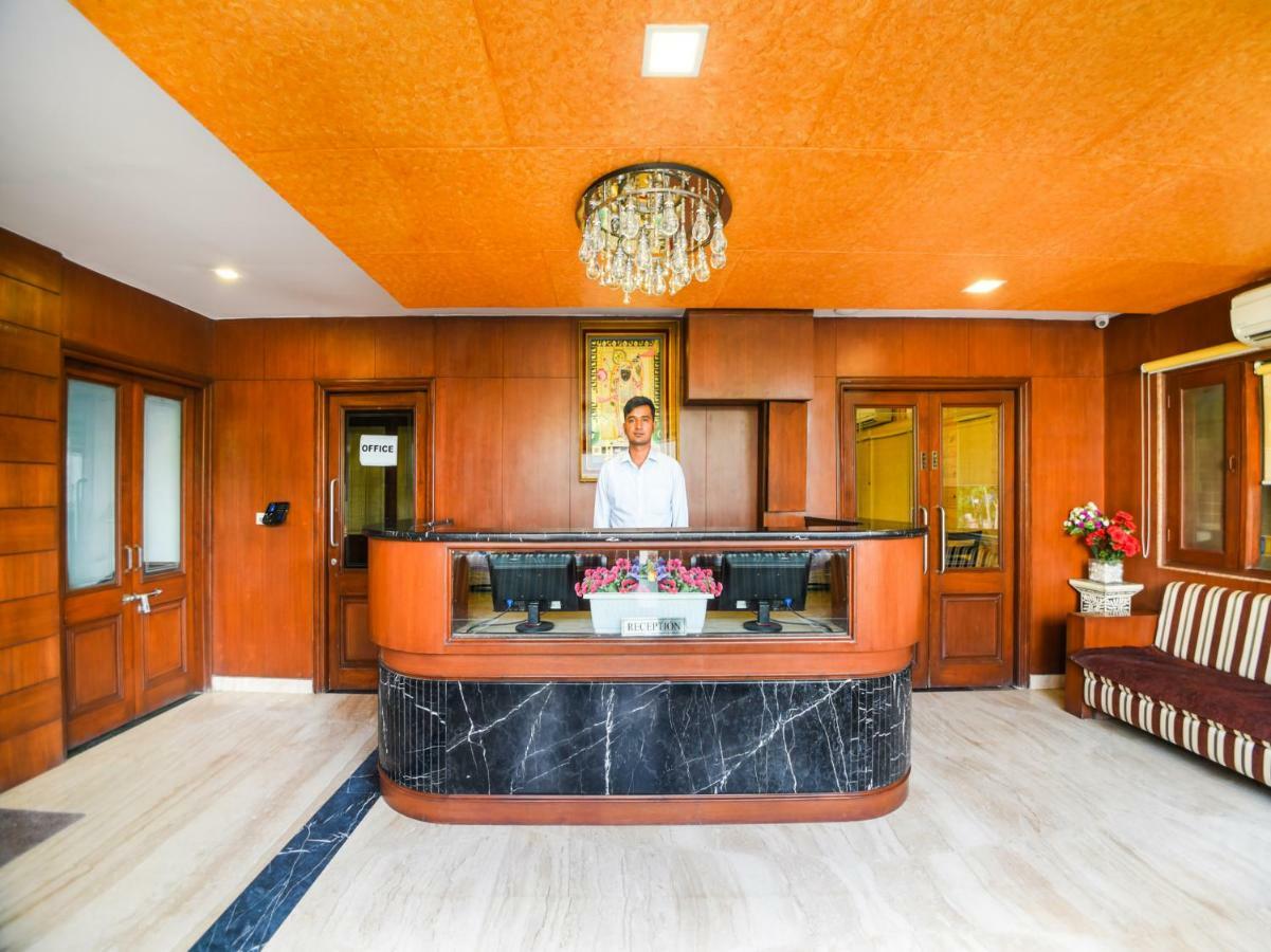 Oyo 1681 Hotel Devansh أُودايبور المظهر الخارجي الصورة