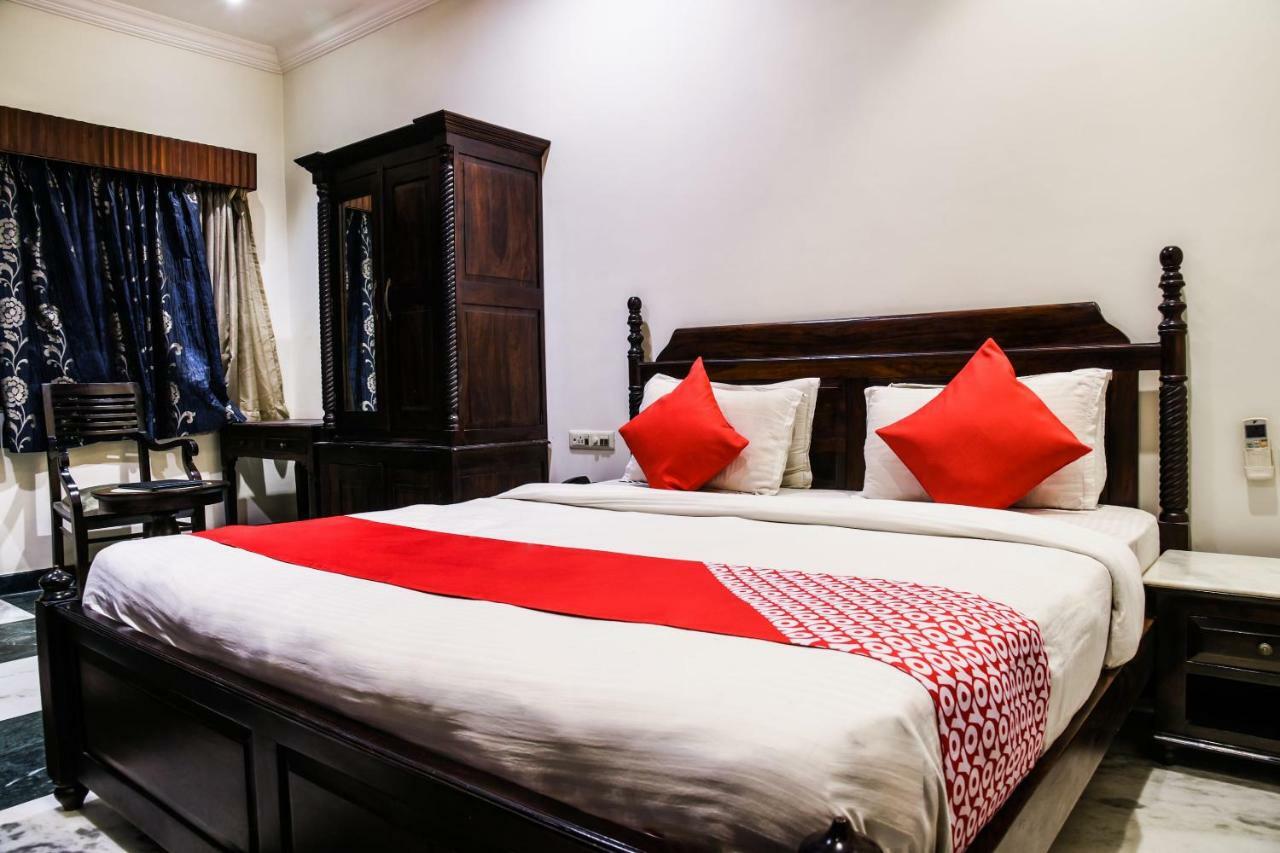Oyo 1681 Hotel Devansh أُودايبور المظهر الخارجي الصورة